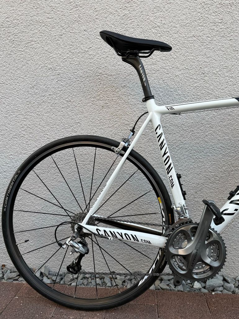 Gebrauchtes Canyon Ultimate CF SLX 8.0 2018 2018 Road & Gravel, Weiß — Bild 3 von 12