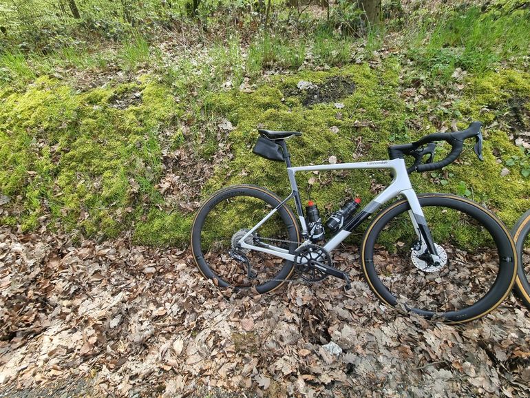 Tweedehands Cannondale SuperSix EVO Shimano Ultegra Di2 2020 2021 Road & Gravel — afbeelding 2 van 3
