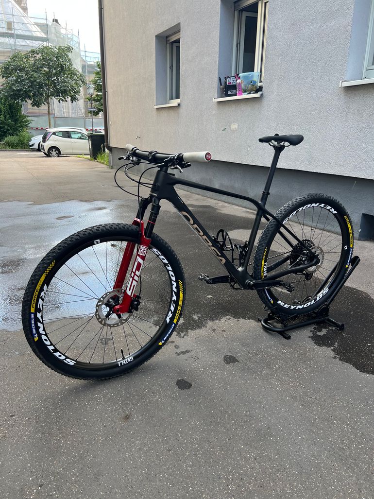 Brugt Orbea Custom Orbea Alma Carbon Hardtail 2025 Mountainbike — billede 2 af 13