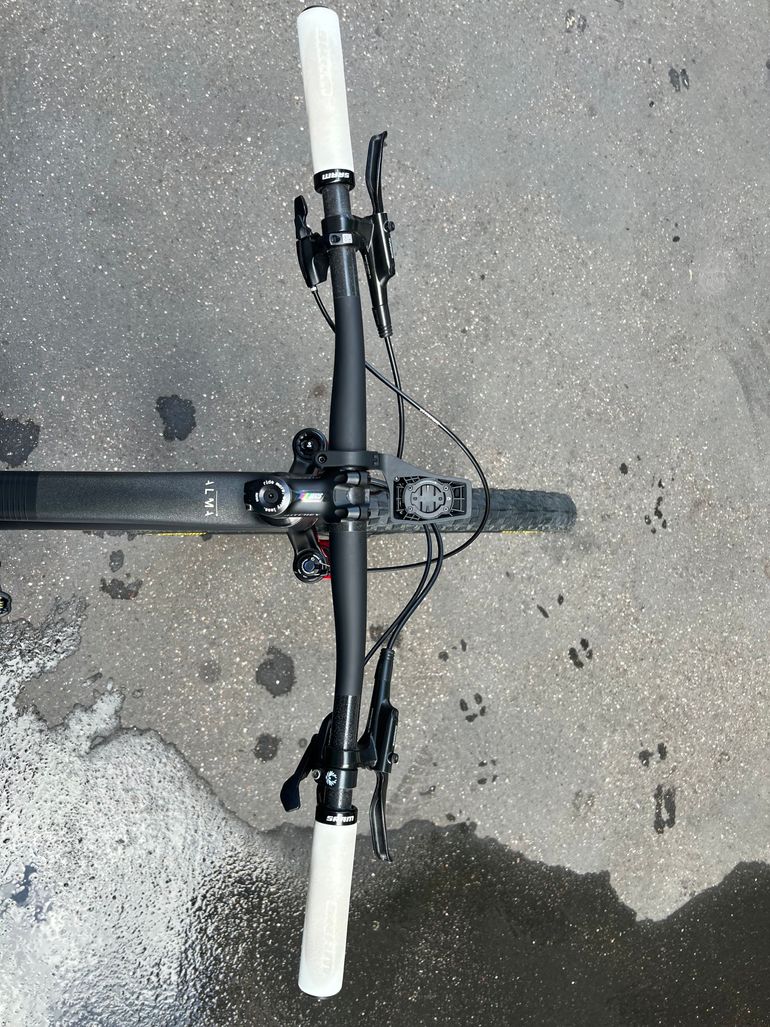 Brugt Orbea Custom Orbea Alma Carbon Hardtail 2025 Mountainbike — billede 12 af 13