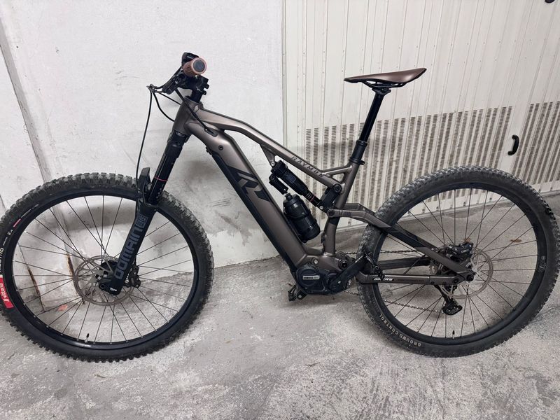 Gebrauchtes R RAYMON TrailRay 160E 9.0 2024 2024 Mountainbike, Hellgrau, 29 — Bild 1 von 7