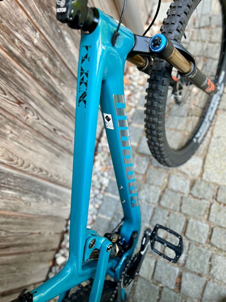 Propain Hugene CF 29" Highend 2023 2023 Mountainbike de segunda mano, Azul — imagen 11 de 13