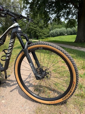 Použité Canyon CF SLX 9.0 DT LTD 2020 Mountainbike — obrázek 7 z 15