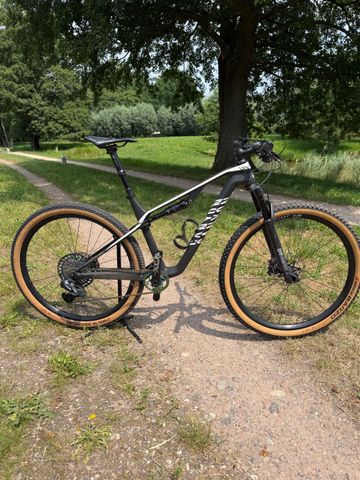 Canyon CF SLX 9.0 DT LTD 2020 MTB usato