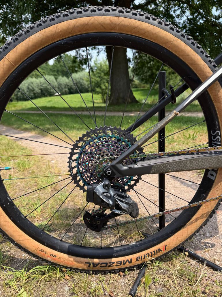 Použité Canyon CF SLX 9.0 DT LTD 2020 Mountainbike — obrázek 4 z 15