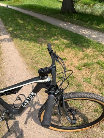 Použité Canyon CF SLX 9.0 DT LTD 2020 Mountainbike — obrázek 8 z 15