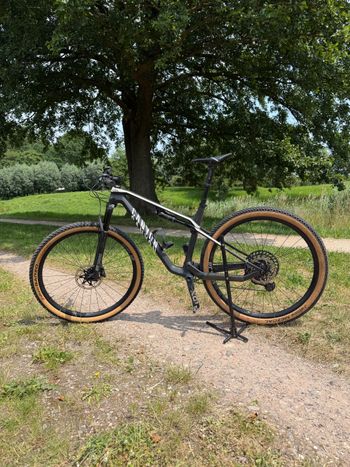 Použité Canyon CF SLX 9.0 DT LTD 2020 Mountainbike — obrázek 3 z 15