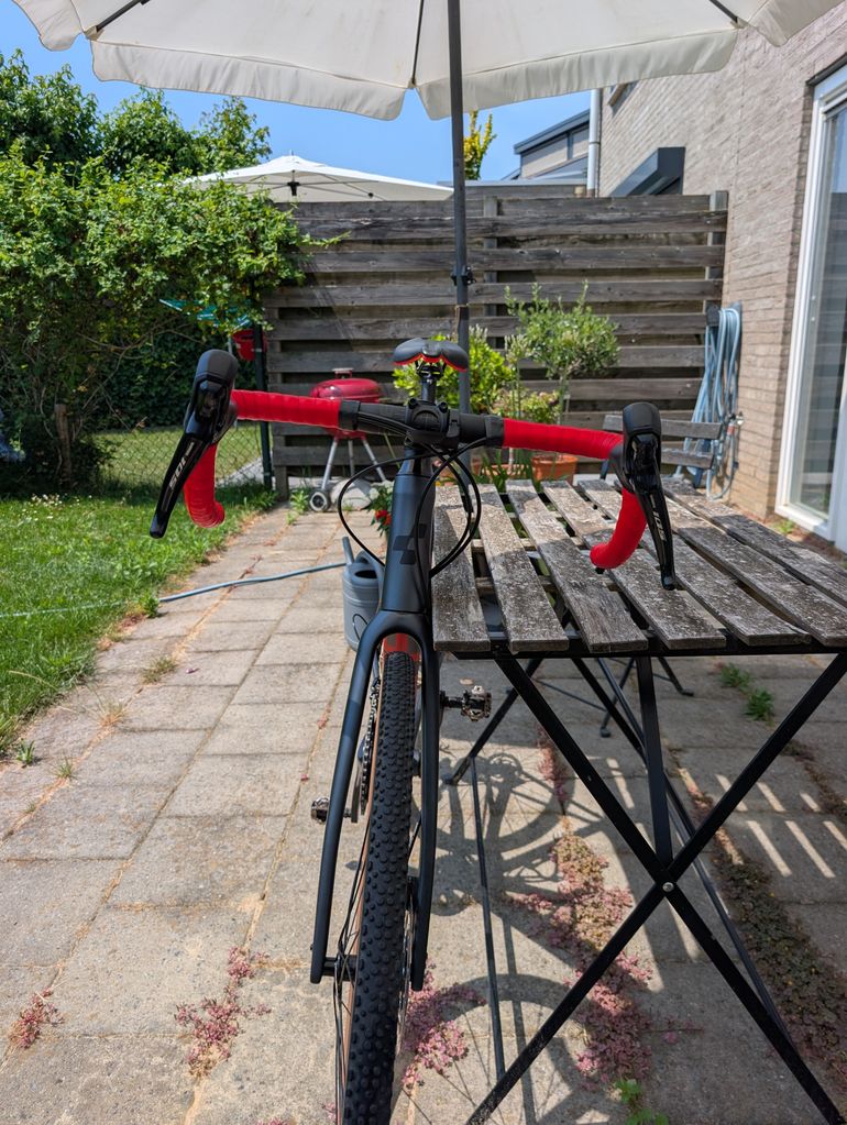 Used CUBE CROSS RACE PRO 2024 2024 Road & Gravel, Black — image 3 of 6