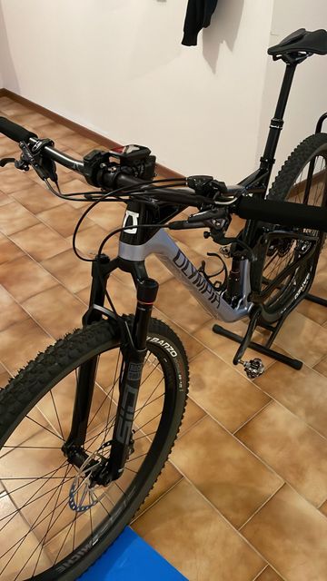 Used Olimpia Custom SRAM GX Eagle 2023 Mountainbike, Light Gray — image 7 of 7