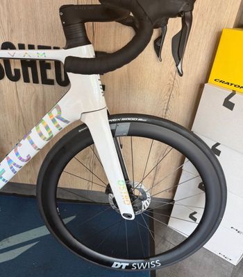 Used Factor Ostro Shimano Ultegra Di2 2025 Road & Gravel, White — image 3 of 5