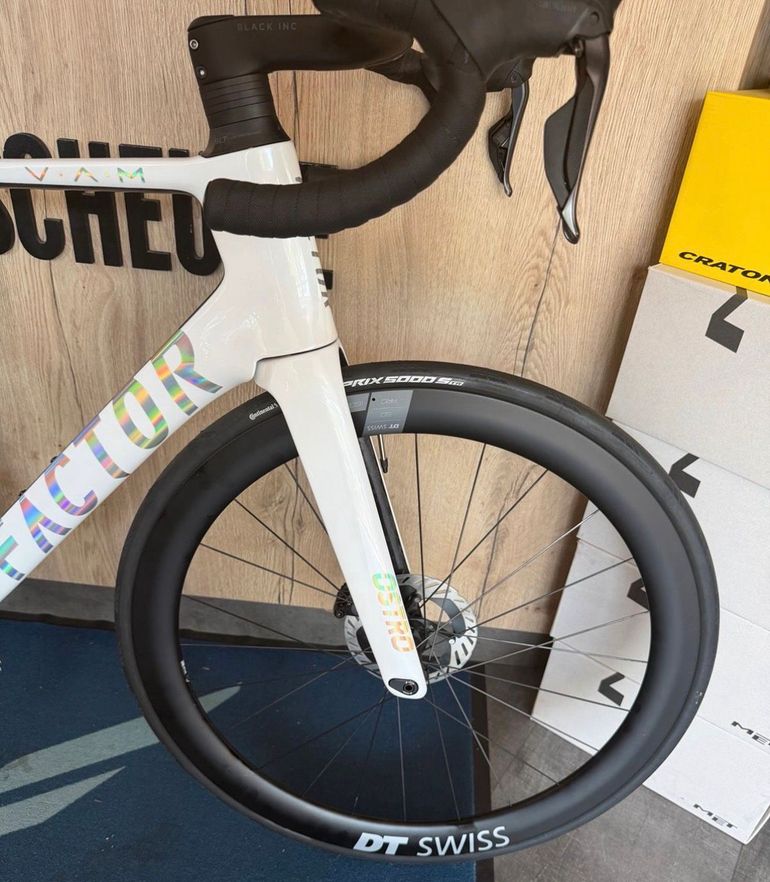 Used Factor Ostro Shimano Ultegra Di2 2025 Road & Gravel, White — image 3 of 5