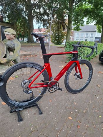 Tweedehands Cannondale SystemSix Carbon Ultegra 2023 2023 Road & Gravel — afbeelding 2 van 9