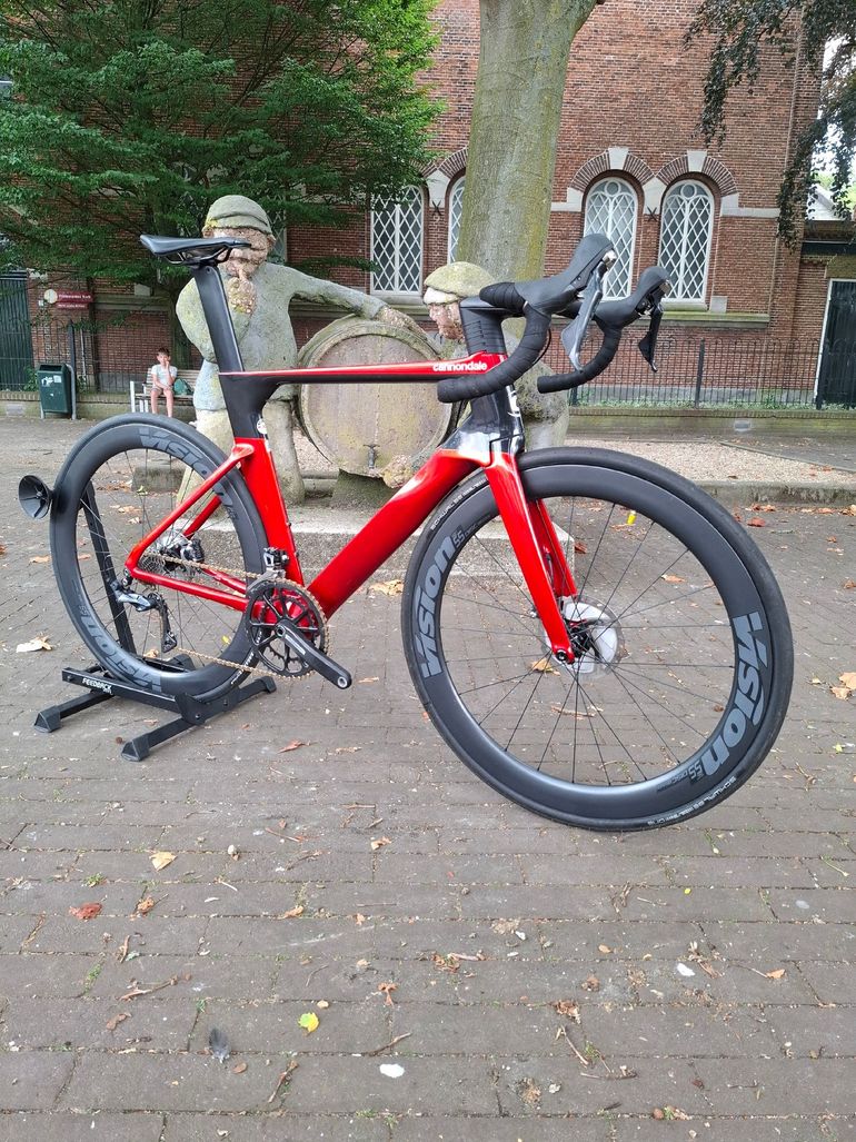 Tweedehands Cannondale SystemSix Carbon Ultegra 2023 2023 Road & Gravel — afbeelding 1 van 9