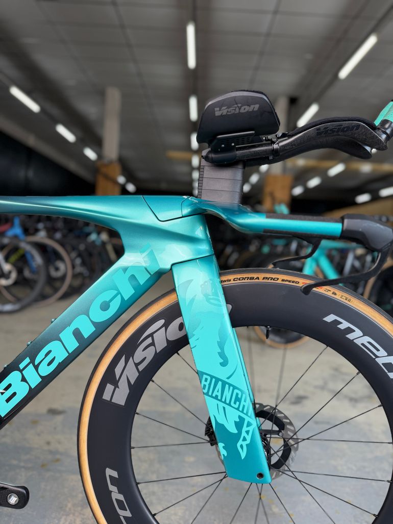 Gebrauchtes Bianchi Aquila RC Dura Ace Di2 4IIII Pwm 2025 2025 Road & Gravel, Blau — Bild 5 von 24