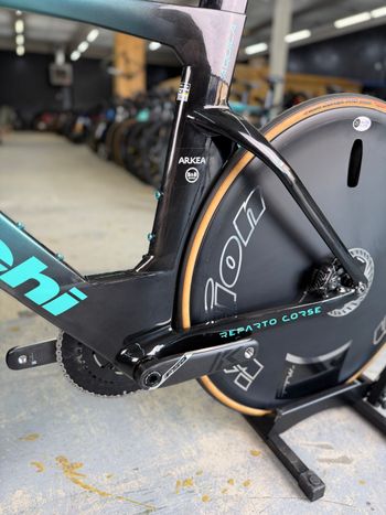 Gebrauchtes Bianchi Aquila RC Dura Ace Di2 4IIII Pwm 2025 2025 Road & Gravel, Blau — Bild 22 von 24