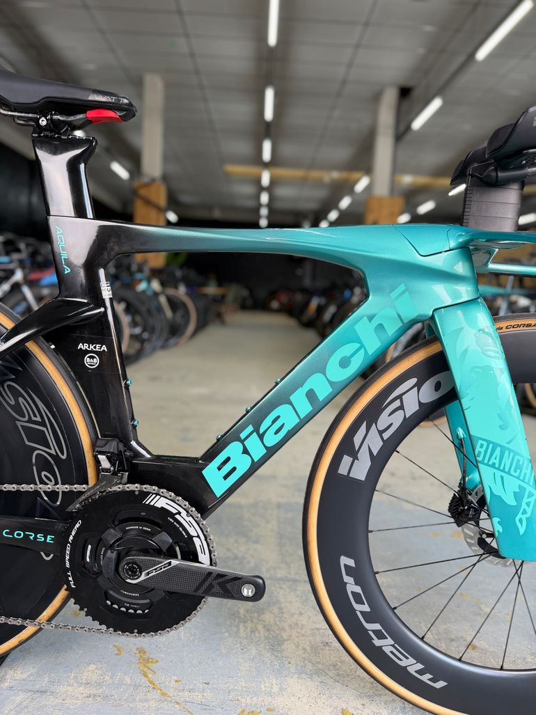 Gebrauchtes Bianchi Aquila RC Dura Ace Di2 4IIII Pwm 2025 2025 Road & Gravel, Blau — Bild 11 von 24