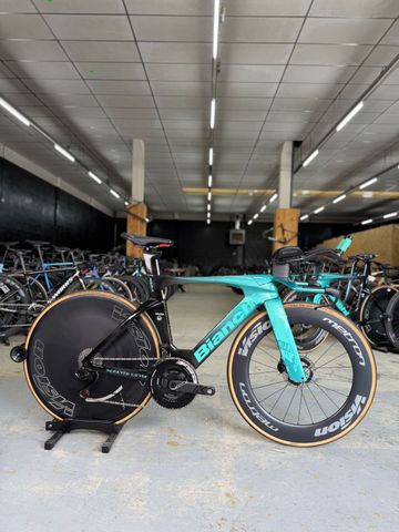 Używany Bianchi Aquila RC Dura Ace Di2 4IIII Pwm 2025 2025 Road & Gravel