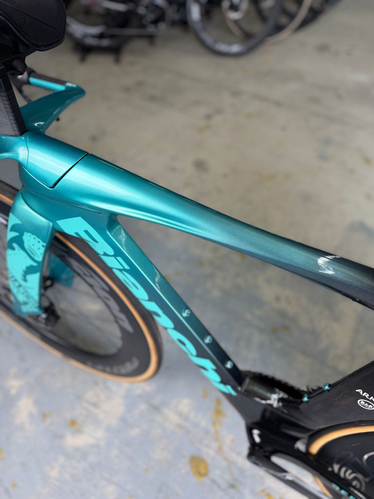 Gebrauchtes Bianchi Aquila RC Dura Ace Di2 4IIII Pwm 2025 2025 Road & Gravel, Blau — Bild 20 von 24
