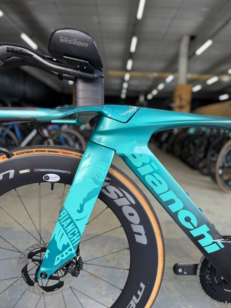 Gebrauchtes Bianchi Aquila RC Dura Ace Di2 4IIII Pwm 2025 2025 Road & Gravel, Blau — Bild 18 von 24
