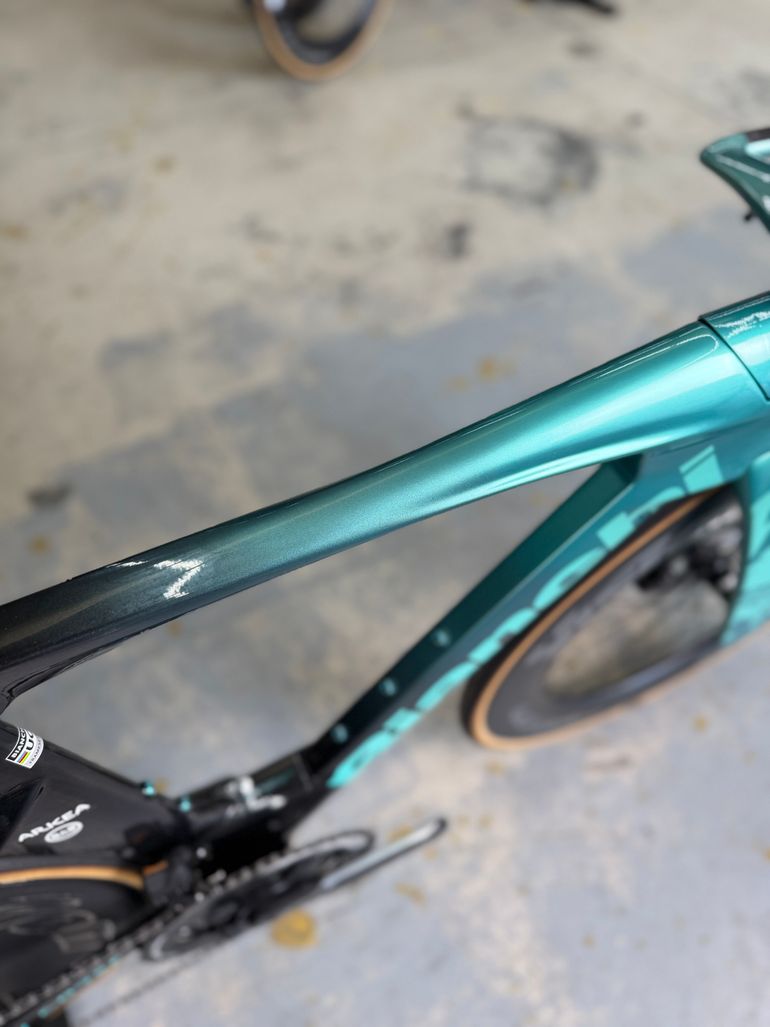 Gebrauchtes Bianchi Aquila RC Dura Ace Di2 4IIII Pwm 2025 2025 Road & Gravel, Blau — Bild 12 von 24