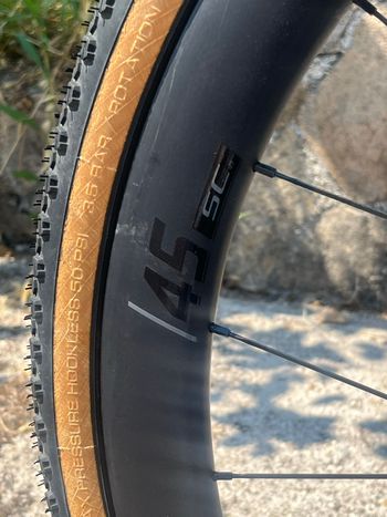 Pinarello DOGMA GR SRAM RED XPLR AXS 1x13 2026 2026 Road & Gravel de segunda mano, Gris claro — imagen 4 de 8