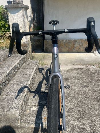 Pinarello DOGMA GR SRAM RED XPLR AXS 1x13 2026 2026 Road & Gravel de segunda mano, Gris claro — imagen 5 de 8