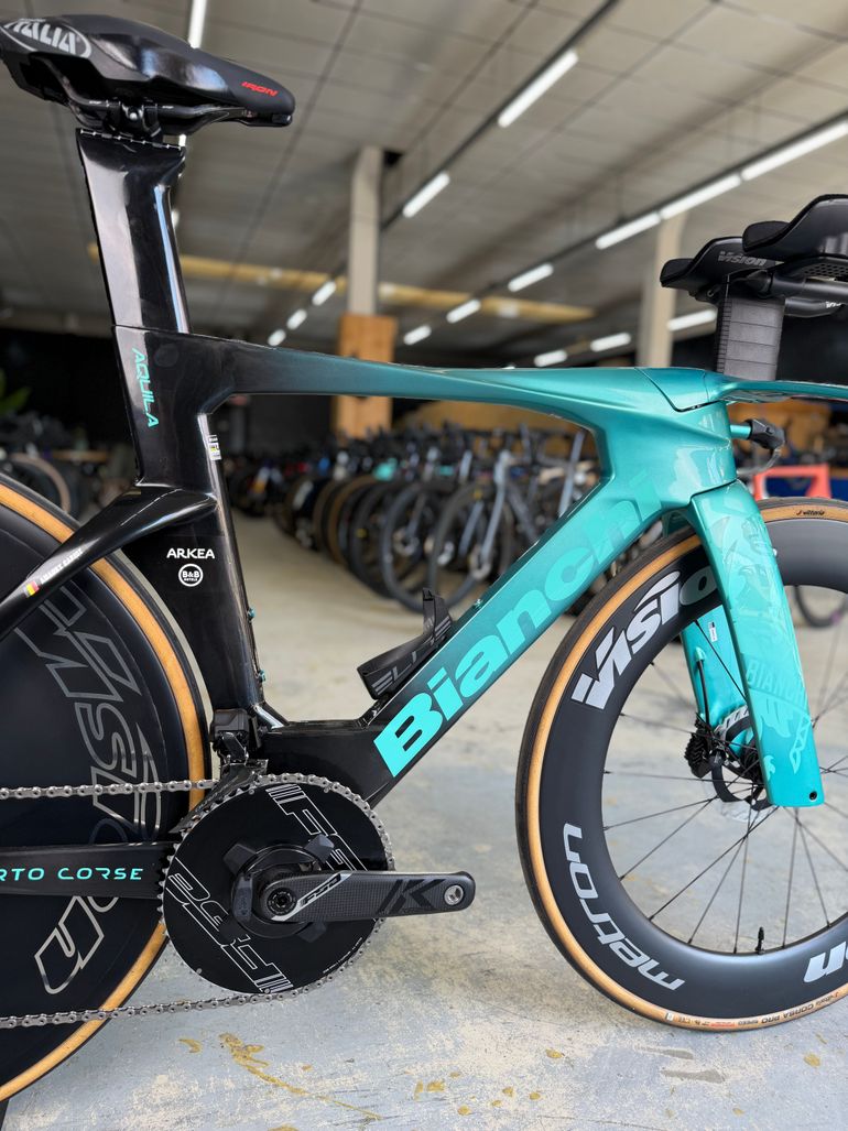 Gebrauchtes Bianchi Aquila RC Dura Ace Di2 4IIII Pwm 2025 2025 Road & Gravel, Blau — Bild 12 von 24