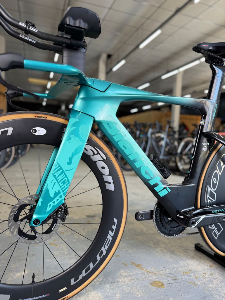 Gebrauchtes Bianchi Aquila RC Dura Ace Di2 4IIII Pwm 2025 2025 Road & Gravel, Blau — Bild 19 von 24