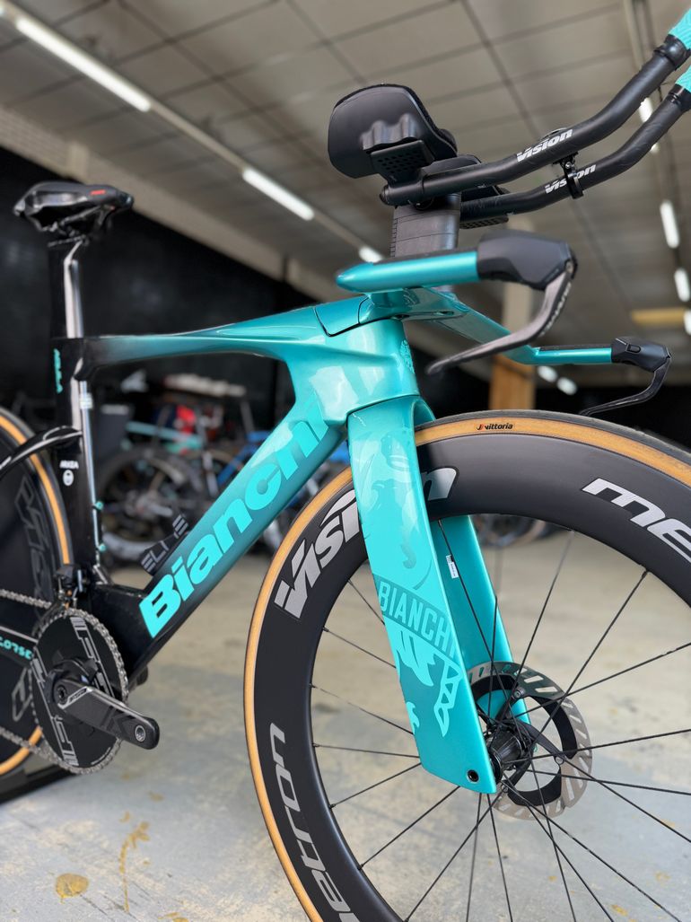 Gebrauchtes Bianchi Aquila RC Dura Ace Di2 4IIII Pwm 2025 2025 Road & Gravel, Blau — Bild 4 von 24
