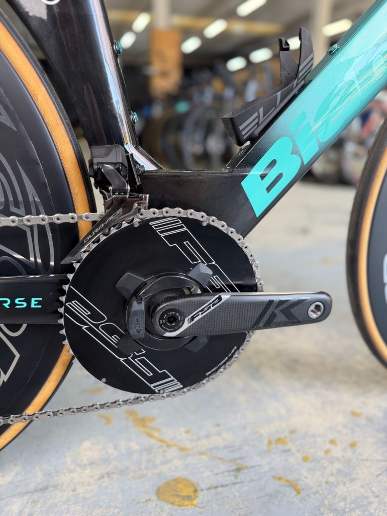 Gebrauchtes Bianchi Aquila RC Dura Ace Di2 4IIII Pwm 2025 2025 Road & Gravel, Blau — Bild 13 von 24