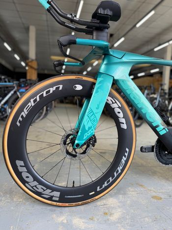 Gebrauchtes Bianchi Aquila RC Dura Ace Di2 4IIII Pwm 2025 2025 Road & Gravel, Blau — Bild 20 von 24