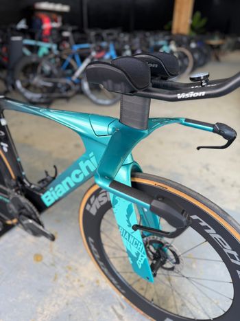 Gebrauchtes Bianchi Aquila RC Dura Ace Di2 4IIII Pwm 2025 2025 Road & Gravel, Blau — Bild 8 von 24