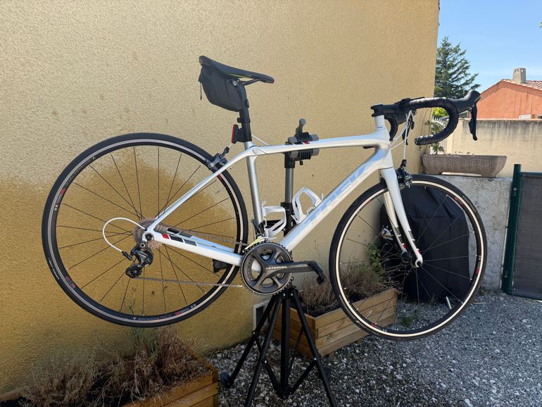 Tweedehands Trek Domane 5.2 Compact 2016 2016 Road & Gravel — afbeelding 1 van 12