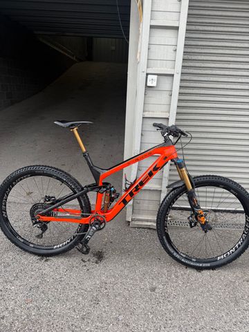 Použité Trek Slash 9.8 2018 2018 MTB