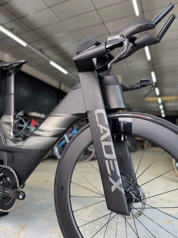 Brugt Cadex Tri SRAM RED AXS Carbon TT 2023 Road & Gravel — billede 4 af 24