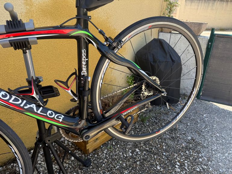 Used Pinarello Cadre Générique DOGMA 2015 2019 Road & Gravel, Black — image 2 of 8