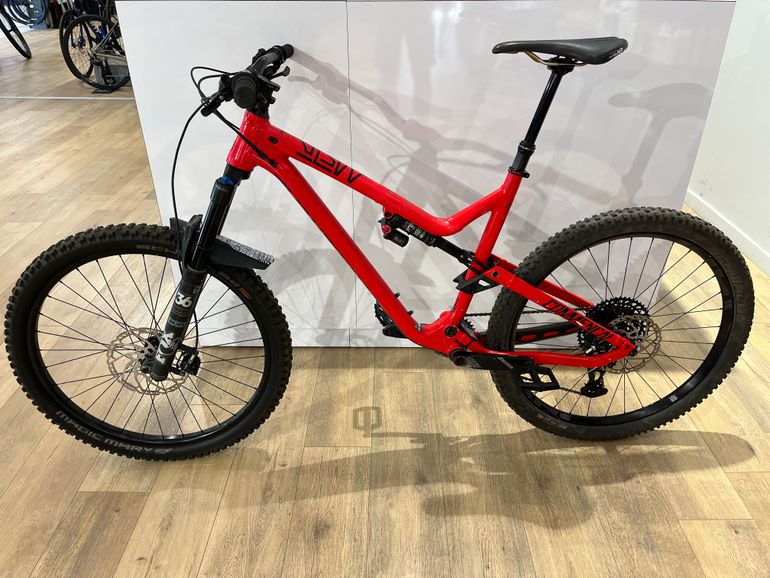 Commencal META AM V4.2 ESSENTIAL 2018 2018 Mountainbike d'occasion — image 2 sur 3