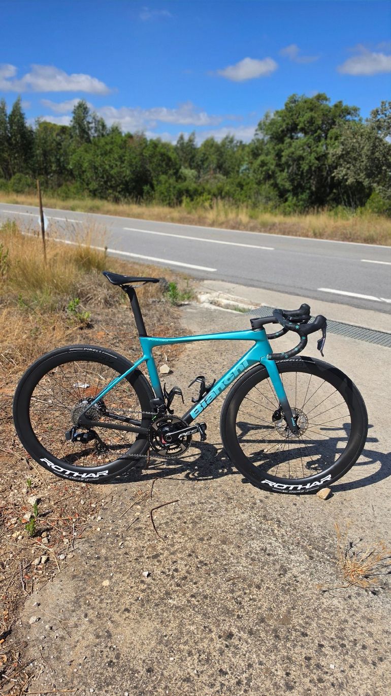 Tweedehands Bianchi Specialissima PRO Sram Force eTap AXS 2025 2025 Road & Gravel — afbeelding 1 van 10