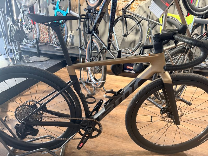 Used BMC Kaius 01 THREE 2027 2027 Road & Gravel