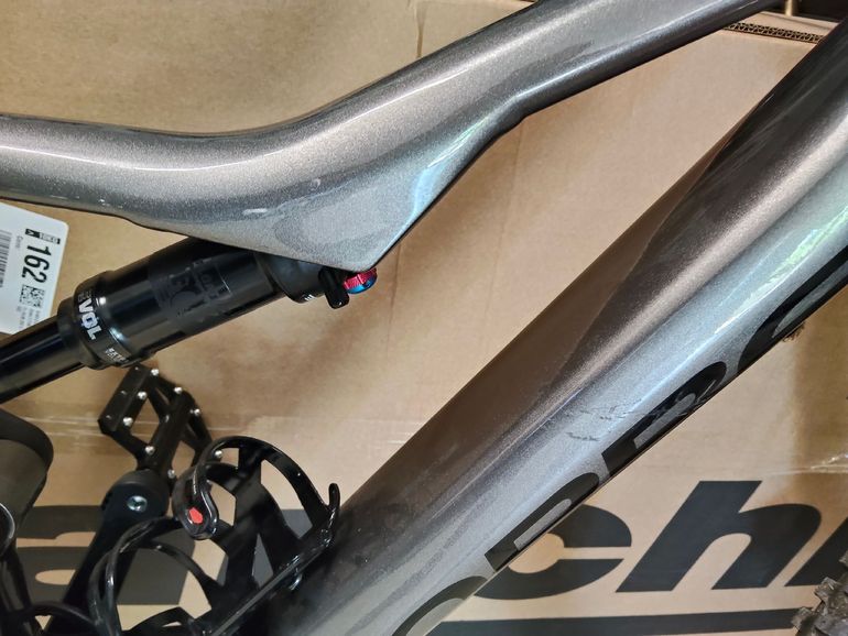 Used Rise Custom Shimano SLX 2021 Mountainbike, Light Gray — image 3 of 4