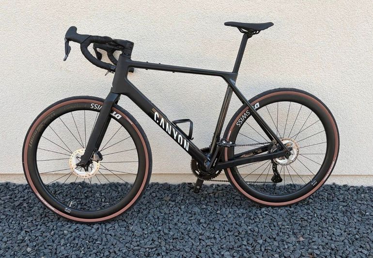 Tweedehands Canyon Grail CFR Di2 2024 2024 Road & Gravel — afbeelding 1 van 7
