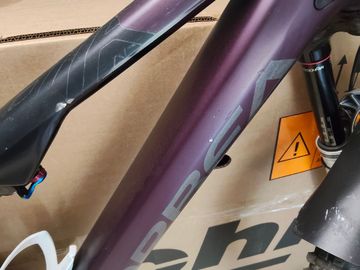 Used Rise Custom Other Shimano 2023 Mountainbike, Light Gray — image 2 of 4