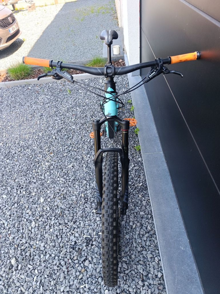Tweedehands Canyon Spectral CF 7.0 2020 2020 Mountainbike — afbeelding 2 van 9