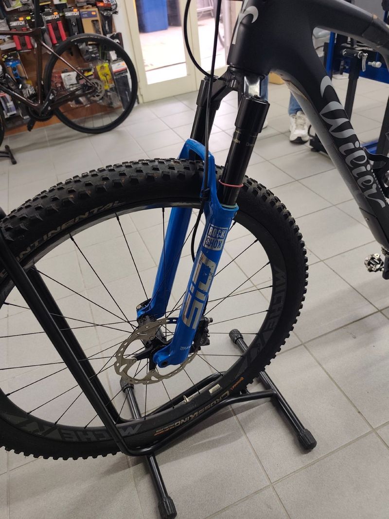 Used Wilier URTA SLR 2023 2023 Mountainbike, Black, 29 — image 12 of 13