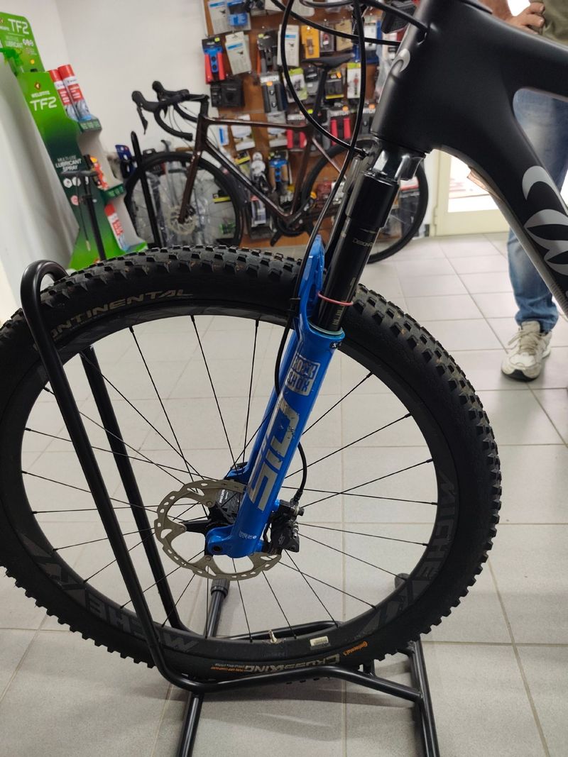 Used Wilier URTA SLR 2023 2023 Mountainbike, Black, 29 — image 7 of 13