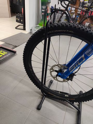 Used Wilier URTA SLR 2023 2023 Mountainbike, Black, 29 — image 9 of 13