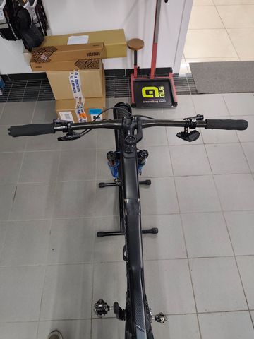 Used Wilier URTA SLR 2023 2023 Mountainbike, Black, 29 — image 5 of 13