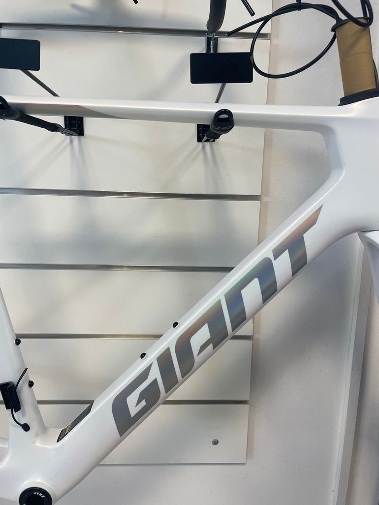Giant Propel Advanced SL Prism Pearl 2027 Frameset 2027 Road & Gravel d'occasion — image 4 sur 10