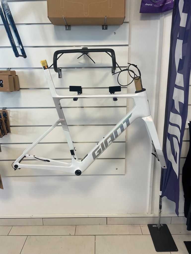 Giant Propel Advanced SL Prism Pearl 2027 Frameset 2027 Road & Gravel d'occasion — image 1 sur 10