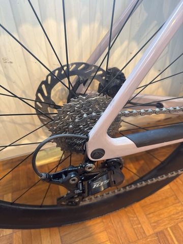 Gebrauchtes Canyon Endurace Shimano 105 2025 Road & Gravel, Violett — Bild 5 von 5